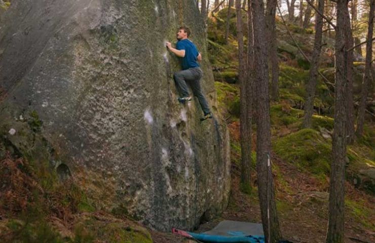 Nalle Hukkataival in the most difficult course in Fontainebleau