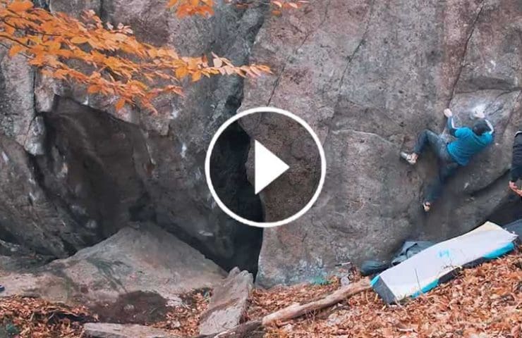 Boulder story in the north of Montreal