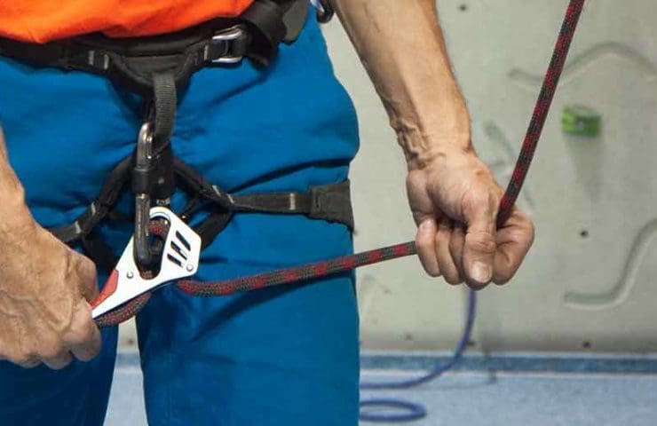 El concepto del sensor de dos manos promete más seguridad durante la escalada con cuerda