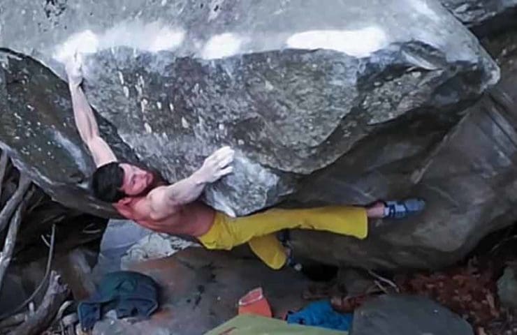 Jernej Kruder: 8b Boulder despite rain, 8a flash and first ascent in Ticino