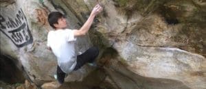 Ryohei Kameyama wiederholt den 9a-Boulder No Kpote Only in Fontainebleau