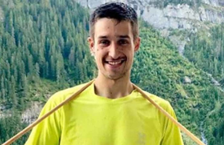David Firnenburg holt sich eine Begehung von Jungfraumarathon (9a) in Gimmelwald