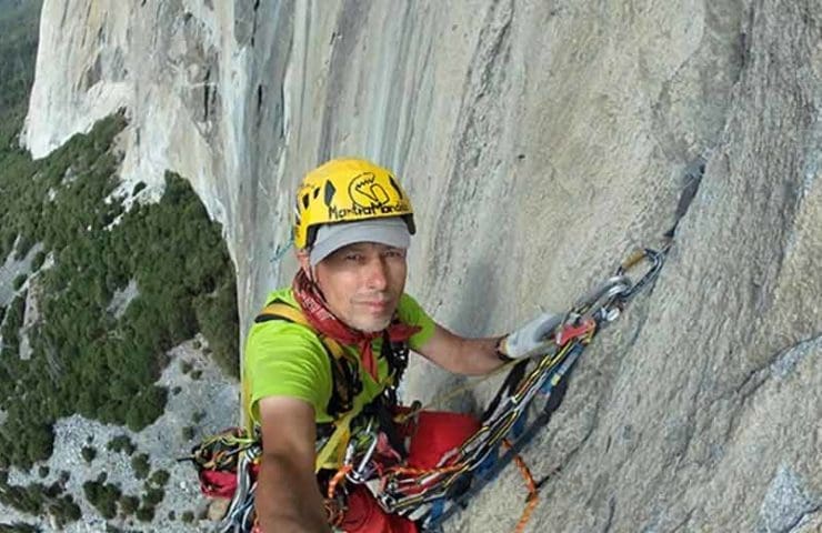 Marek Raganowicz climbs the heavy and dangerous route Born Under a Bad Sign single-handedly