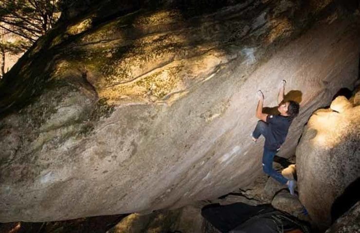 One of the heaviest flash-tours: Tomoa Narasaki with Decided (8b +)