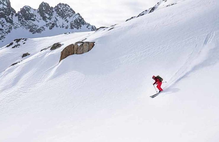 Feels at home in any terrain: the touring ski Superguide 95 from Scott
