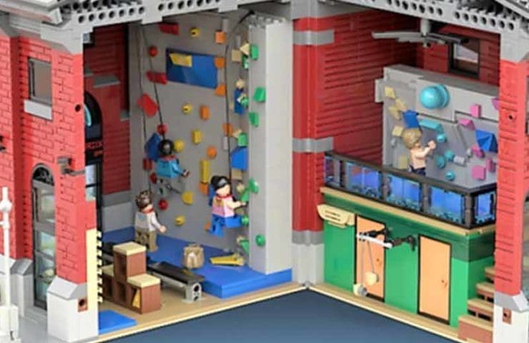 Diese Kletterhalle ist komplett aus Lego-Klötzen gebaut