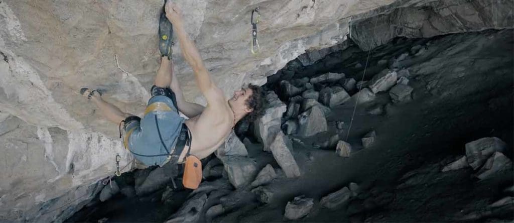La visualización fue fundamental para el ascenso de Adam Ondra desde el silencio (9c). (Foto AO Producciones)