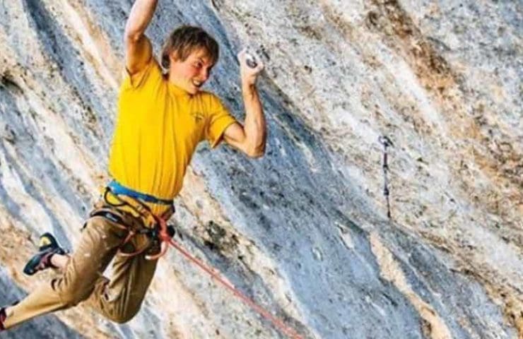 Alexander Megos: First ascent of the 9c route Bibliographie in Céüse