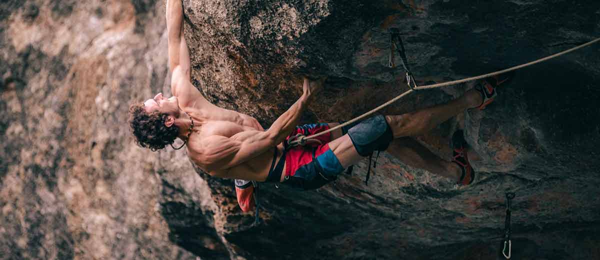 Adam Ondra In Absolute Fight Mode Tierra De Nadie 9a Lacrux Climbing Magazine