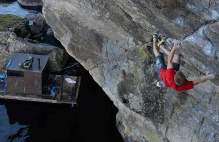 Nalle Hukkataival opens DWS route el Tippa Tapa (8c) in Finland