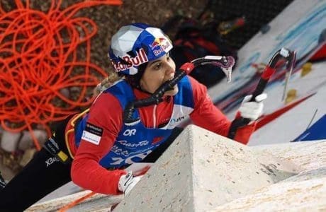 Petra Klingler es campeona mundial de escalada en hielo