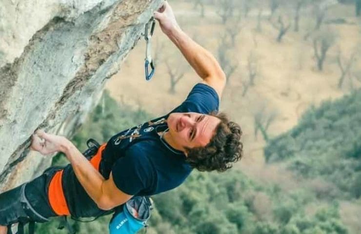 Adam Ondra flying high: Wonderland (9b/9b +) first ascent