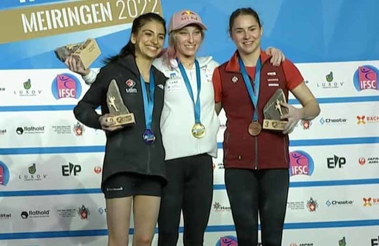 Janja Garnbret wins - Andrea Kümin comfortably third | Boulder World Cup Meiringen