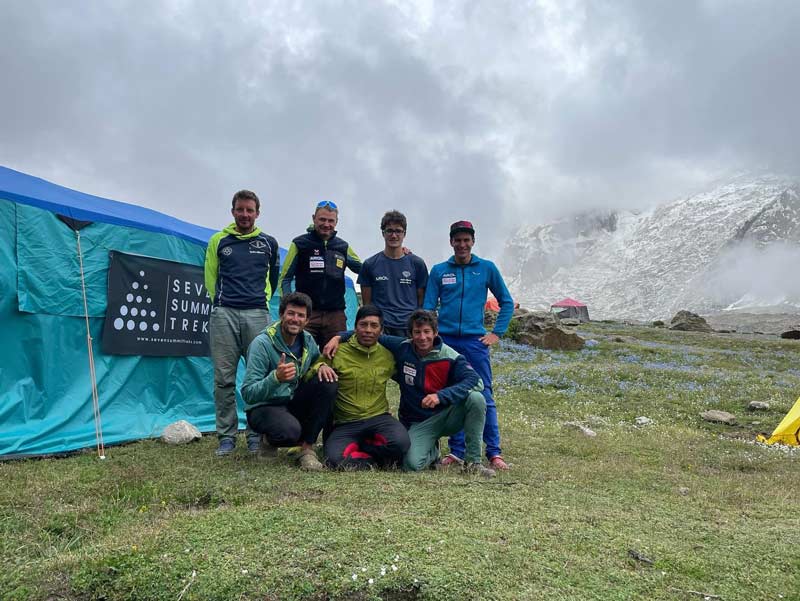 Franz Cazzanelli con il team di spedizione sul Nanga Parbat