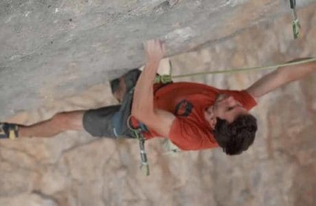 Stefano Ghisolfi tests fitness levels in Ratstaman Vibrations (9b)