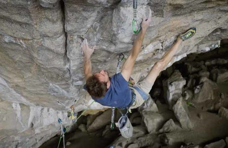 Stefano Ghisolfi finds new solution for crux of Silence (9c) | Video
