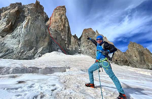 Filip Babicz and his goal, the Grand Capucin in the Mont Blanc massif. Image Cantabris Milano