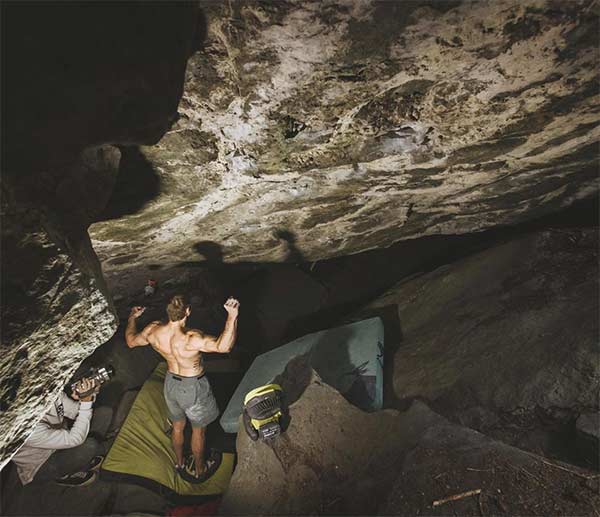 Daniel Woods flash mit Compass North (8B+) seinen bisher schwierigsten Boulder. Bild: @lisapaarviophotography