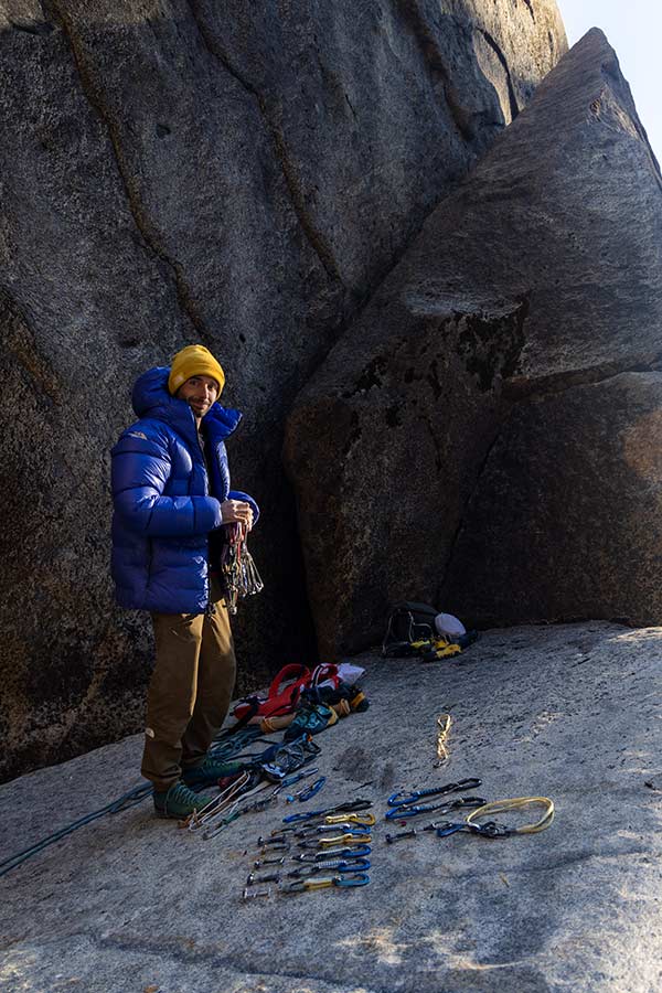 When inspecting the Trad crack line Meltdown (8c +), Jacopo Larcher placed all the safety devices in the lead. Image: Andrea Cossu