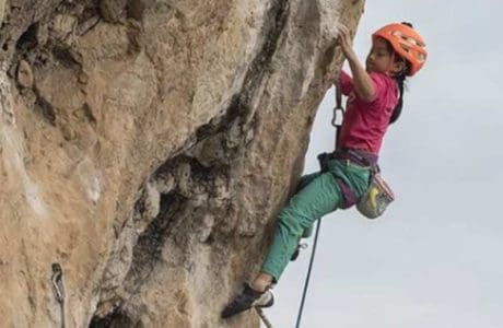 Weltrekord: Chinesin Yunxi Chen klettert 8b+ im Alter von acht Jahren