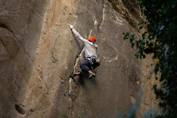 Difficult remains difficult: Depending on the rating scale, the Trad-Route Le Voyage checks in at E10, 7a or 8b+. Image: Daniel Bleuer