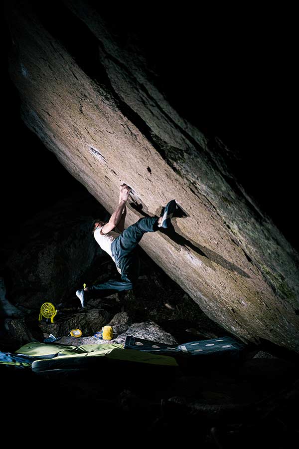 The angle of inclination of the boulder... Image: Diego Borello