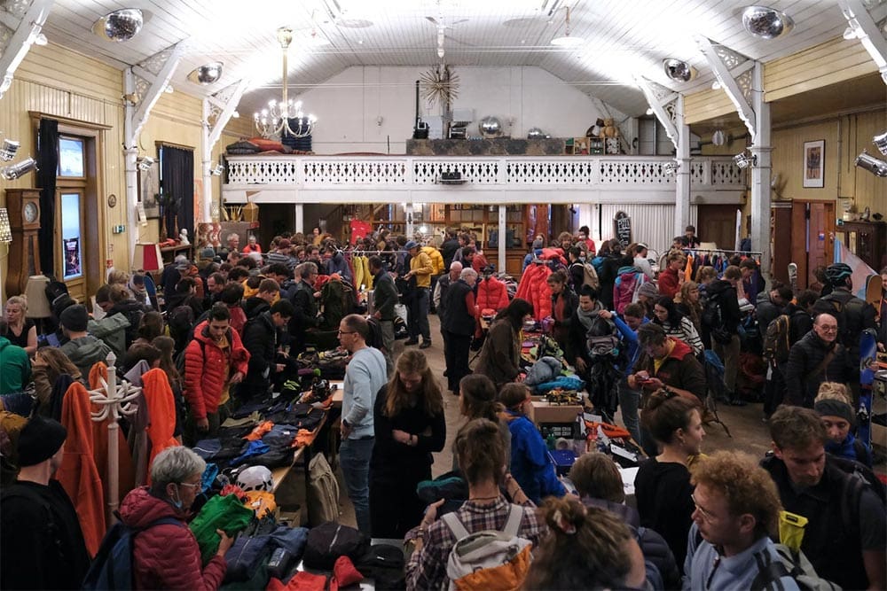 Am 1. November kannst du im Heitere Fahne in Bern gebrauchte Bergsportausrüstung kaufen und verkaufen. Bild: Niklas Eschenmoser