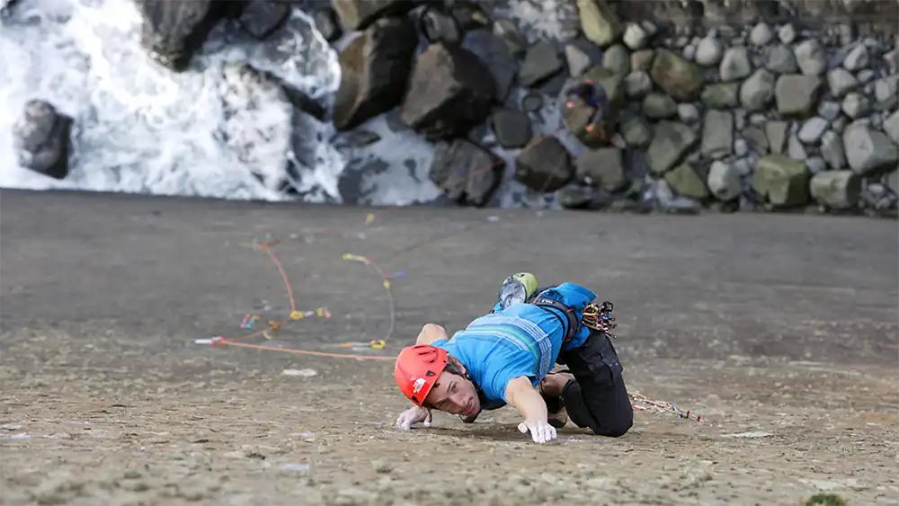 James Pearson in The Walk Of Life, der Route, für die er mit seiner Bewertung von E12, viel Kritik der britischen Kletter-Community einstecken musste: Bild: David Simmonite