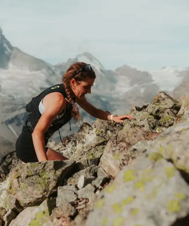In sehr steilem Terrain haben auch Spitzenläuferinnen wie Maria Christen Mühe, den Puls tief zu behalten. Bild: Brian Sharp