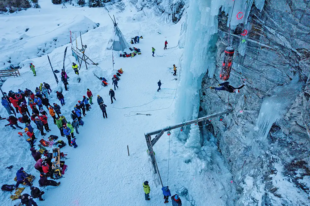 Ob Workshops, Wettkämpfe oder Party: Das Eiskletterfestival Osttirol bietet ein breites Programm. Bilder: Ramona Waldner