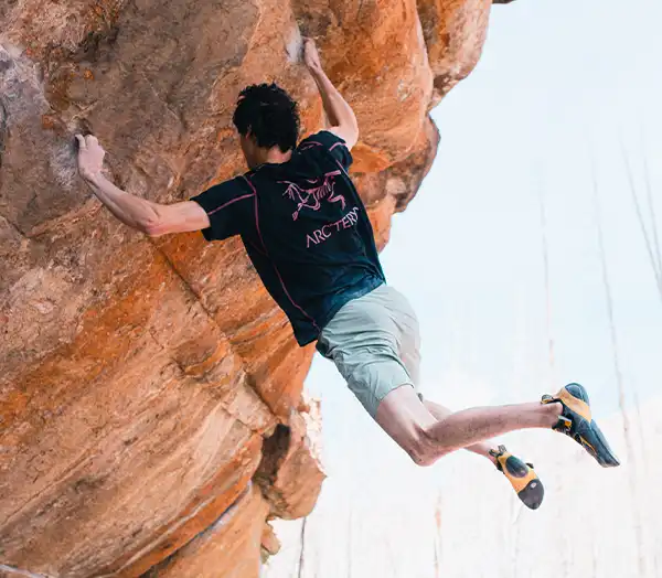 Hamish McArthur bouldert 9A in einer Session | Video von No One Mourns The Wicket