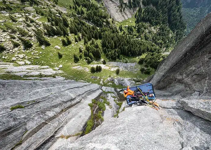 Sieste au portaledge | Photo : Diego Schläppi