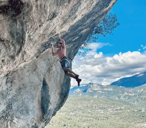 »Gechippt, aber spaßig« | Jules Marchlands 9a-Erstbegehung in Carros