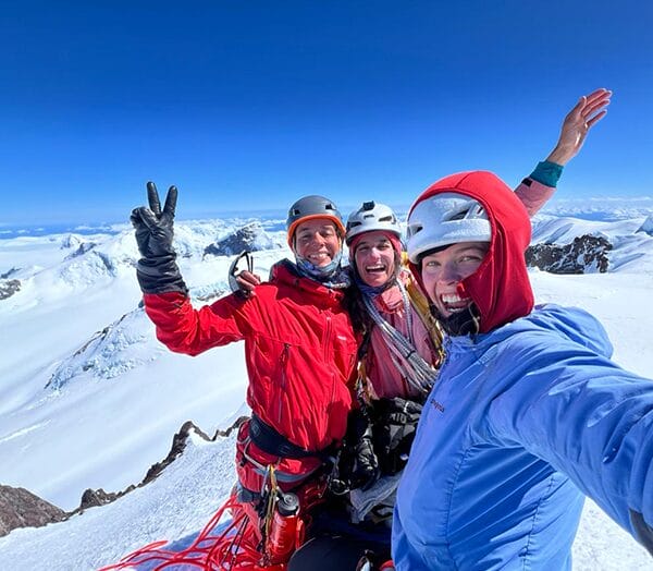 Frauen-Seilschaft erschließt neue alpine Linie in Patagonien | Angelina di Prinzio über »Sincronía«