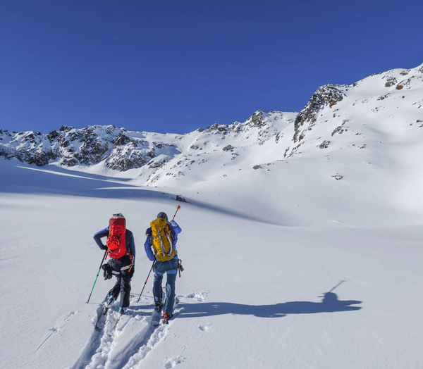 Alpenverein-warnt-vor-Gefahren-in-der-Wintersportsaison-Lawinenabgang