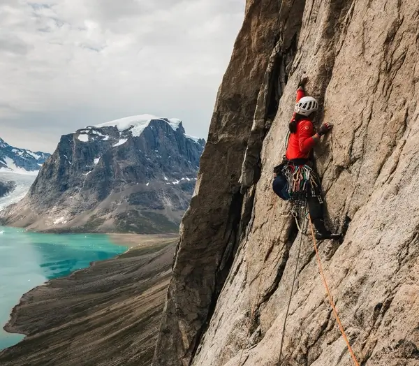 Erstbegehungen-in-Gr-nland-Alpinistinnen-des-SAC-segeln-an-die-Bigwalls