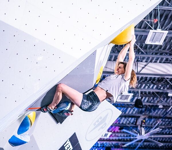 Cloe Coscoy in een interview | Explosieve moves en pure passie