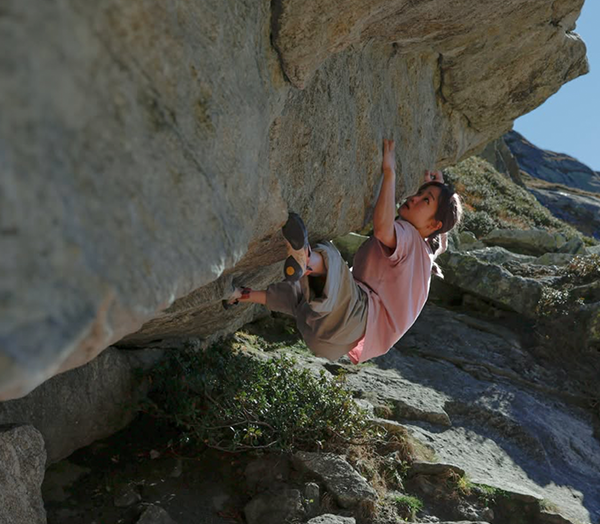 Gotthardpass: Mei Kotake bouldert als zehnte Frau 8C